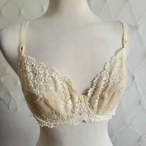 Wacoal Lace Bra / Cream & White / Size 36C